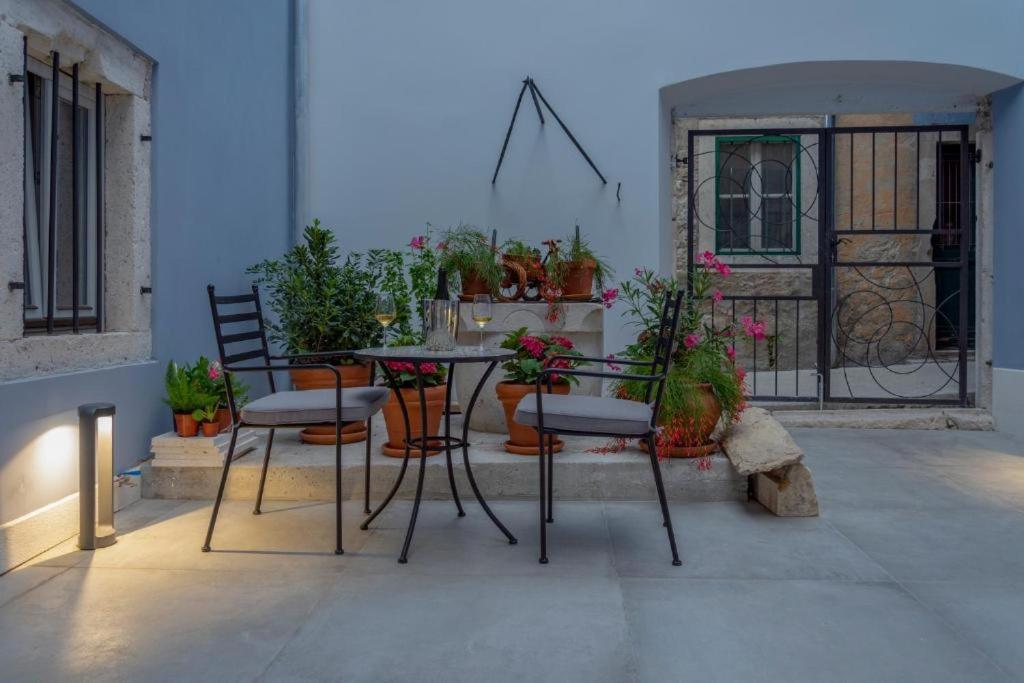 Boutique Rooms Mirabilis 스크라딘 외부 사진