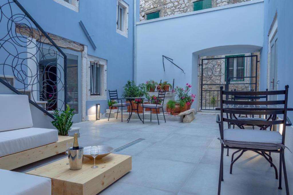 Boutique Rooms Mirabilis 스크라딘 외부 사진